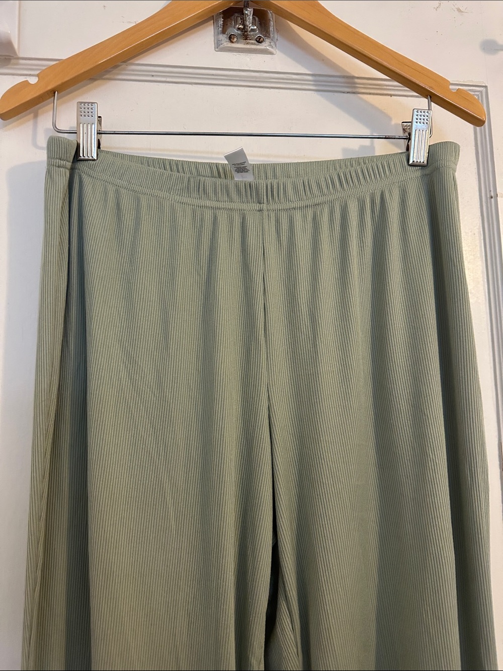 Nicole Miller Sage Green Wide-Leg Lounge pants - Picture 4 of 4